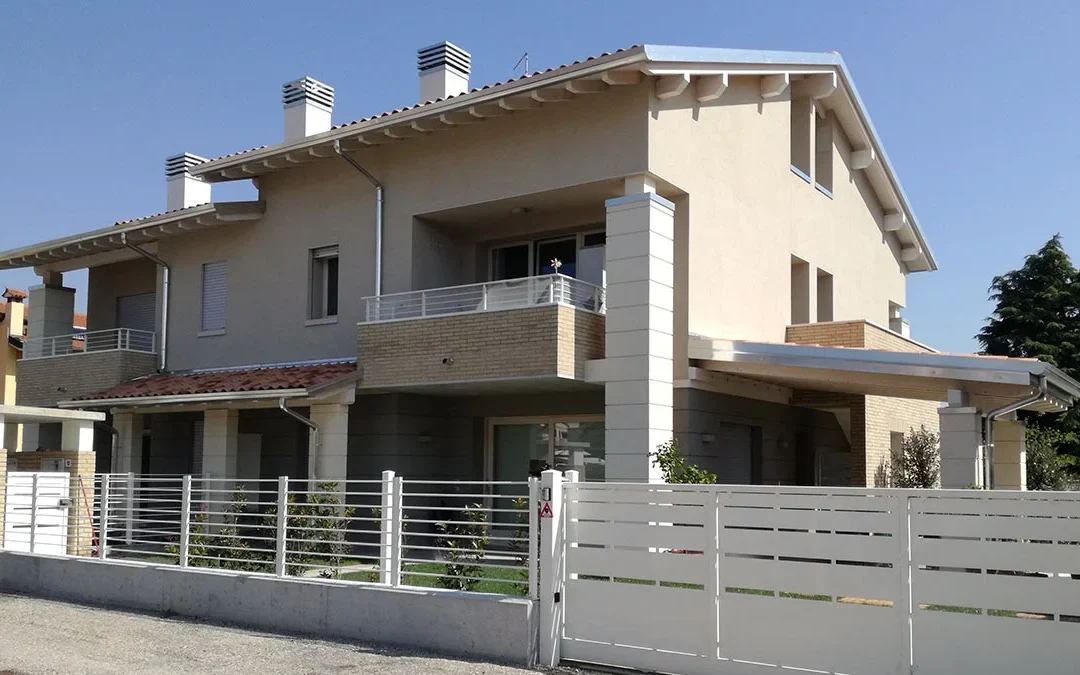 Fabbricato con 4 unità abitative